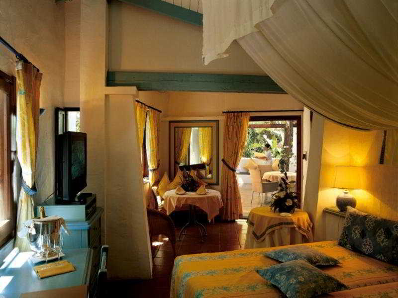 Forte Village Resort - Villa Del Parco & Spa Santa Margherita di Pula Zimmer foto